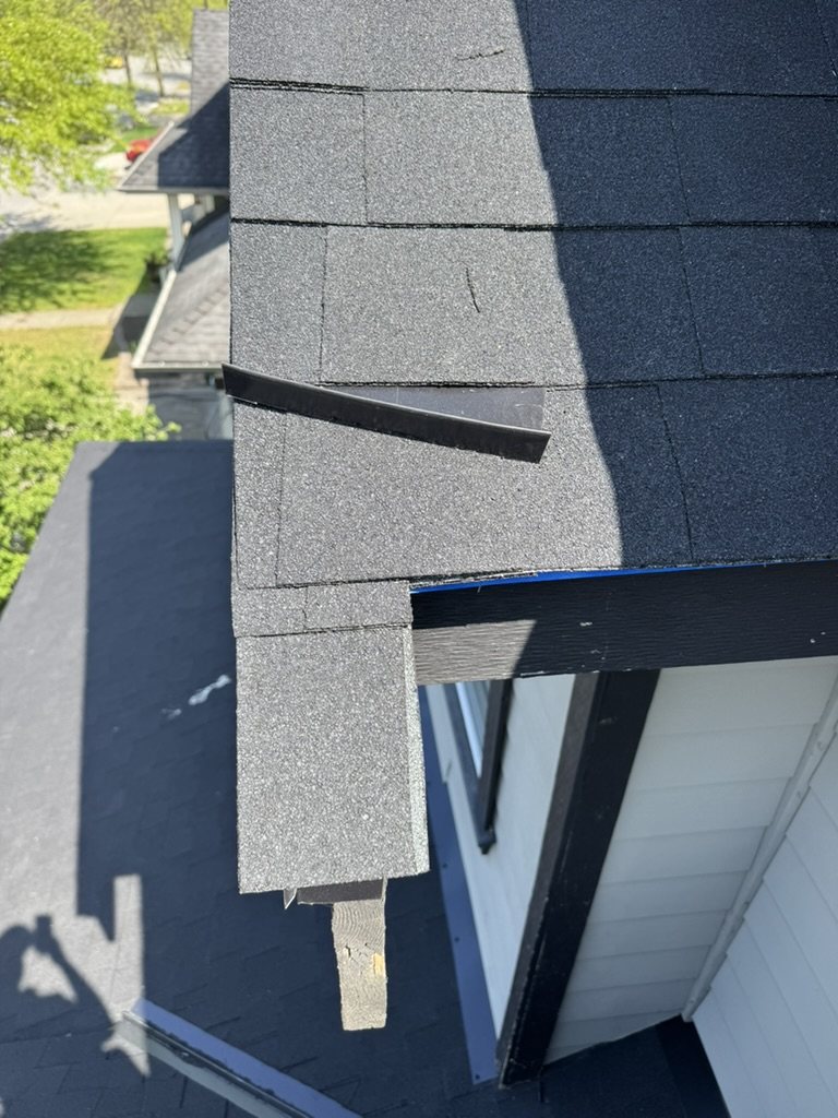 Roof edge shingle installation detail
